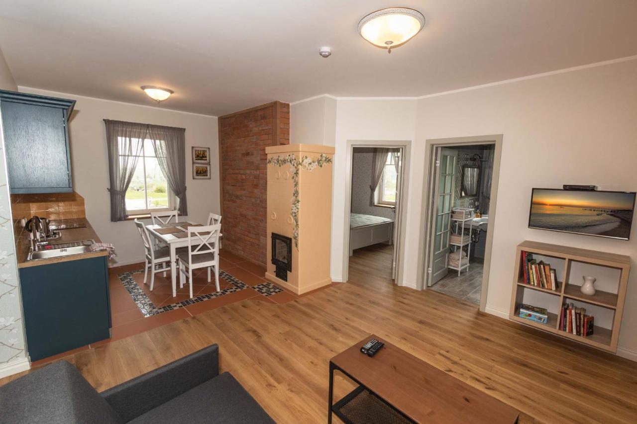 Melnmuize Apartman Karklė Kültér fotó
